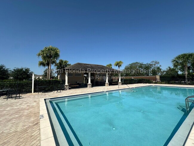 Building Photo - 172 Primrose Dr
