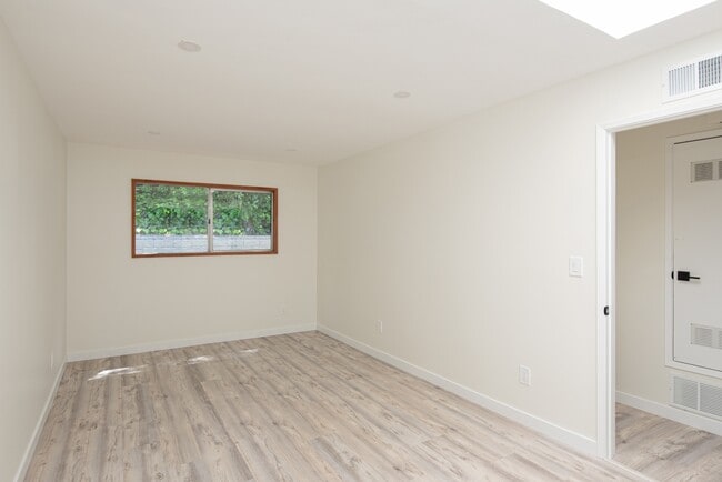 Building Photo - 3658 Lawnwood Ct