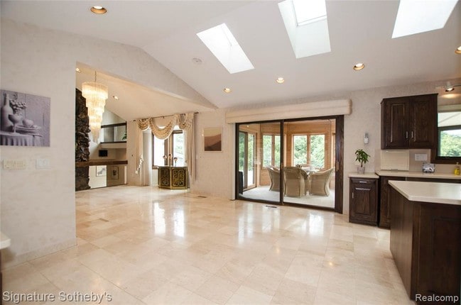 Building Photo - 2103 Pippin Ct