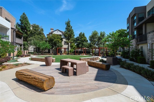 Building Photo - 9560 Hammock Pl