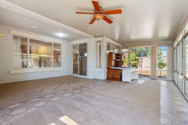 Building Photo - Sun City Lincoln Hills - property on quiet courtyard with garden service