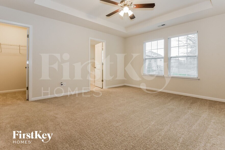 Building Photo - 6714 Barefoot Forest Dr