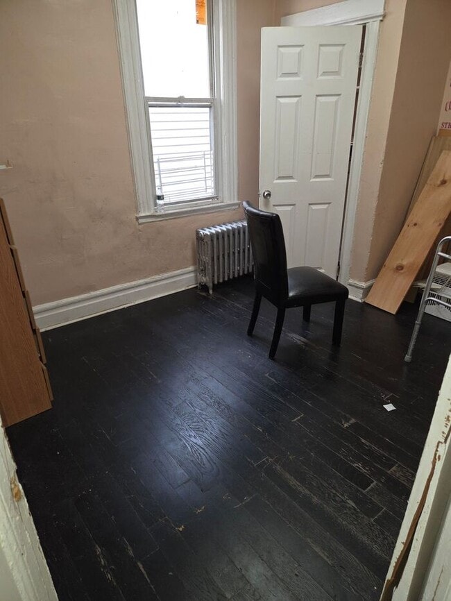 Building Photo - 91 S Munn Ave