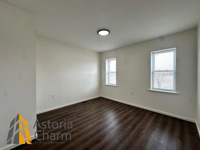 Building Photo - 3 Bedroom Plus Two Dens with Finished Basement on Harford Road