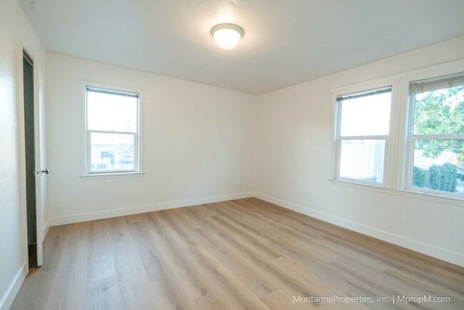 Building Photo - Amazing Downtown Campbell Location - Private Backyard!