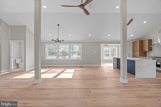 Building Photo - 271 Stoopville Rd