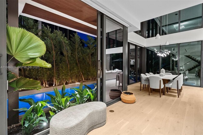 Building Photo - 3306 NE 16th St