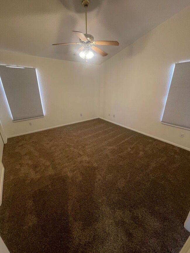 Building Photo - Charming 3-bedroom, 2-bathroom Home locate...