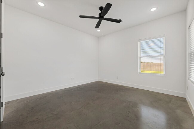 Building Photo - 3009 Alpha Wolf Ct