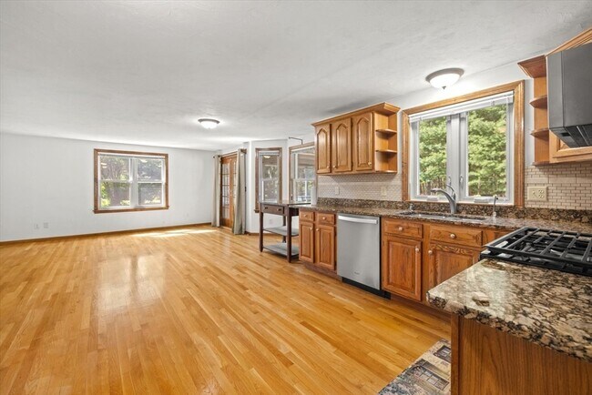 Building Photo - 57 Harvest Wood Dr