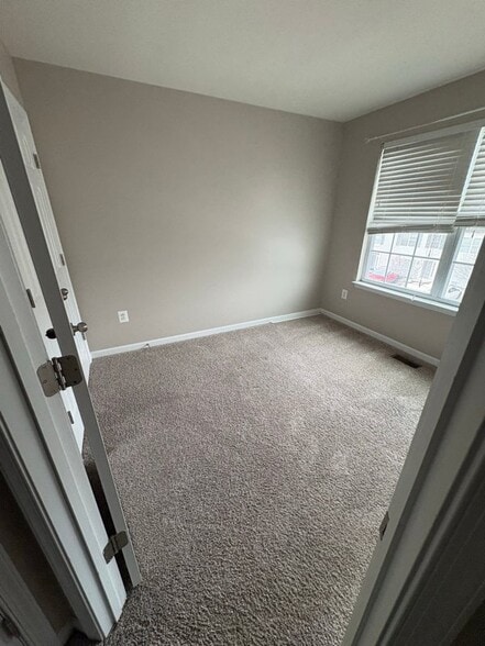 Building Photo - 8507 Stansbury Lake Dr