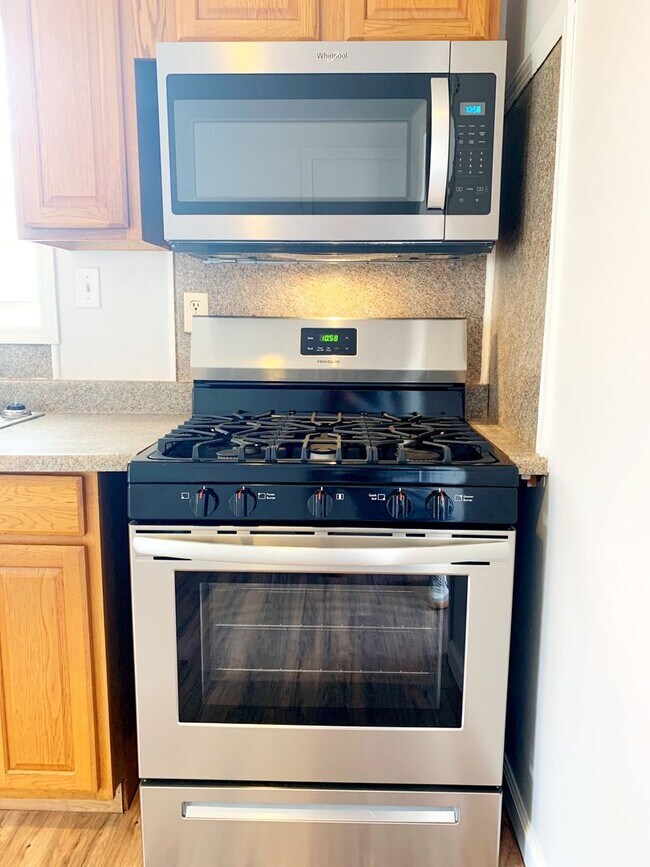 Building Photo - Move in Ready...346 Virginia Ave, Cottage Hills
