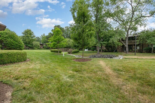 Building Photo - 1408 Oak Tree Dr