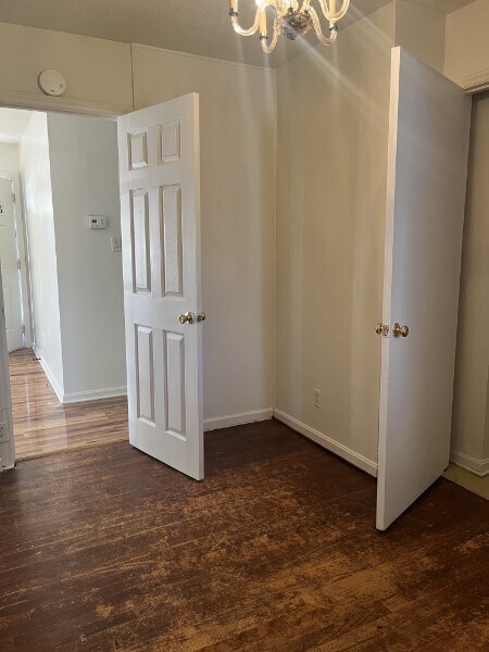 Building Photo - 2204 Dallas St