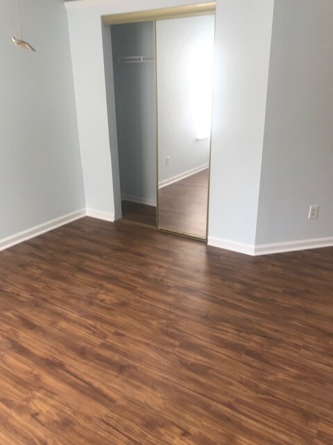 Building Photo - 8562 Hopkins Cir