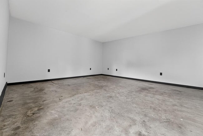 Building Photo - 8409 Nairn Dr