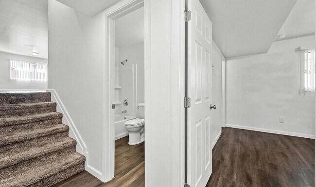 Building Photo - 1720 E Hermosa Dr