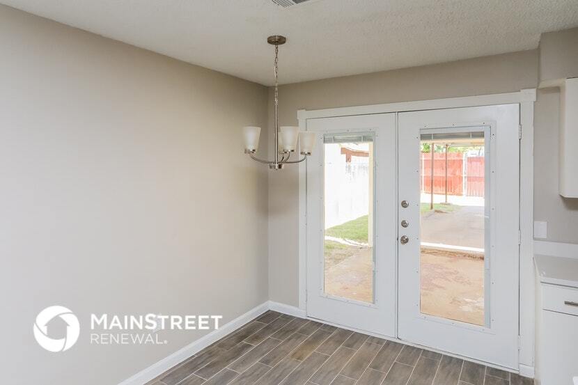 Building Photo - 10405 Kinslow Dr