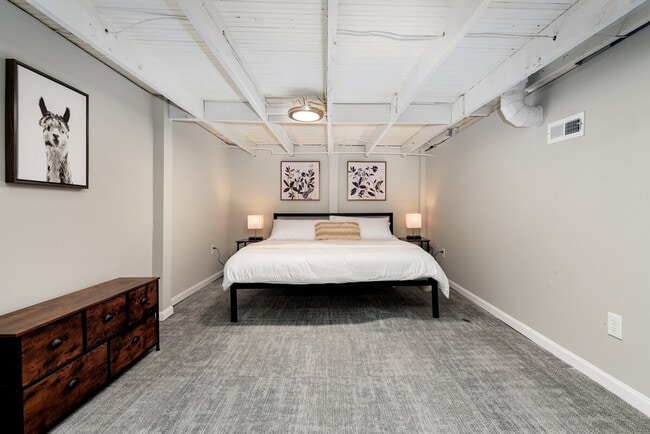 Building Photo - 257 Gordon Ave