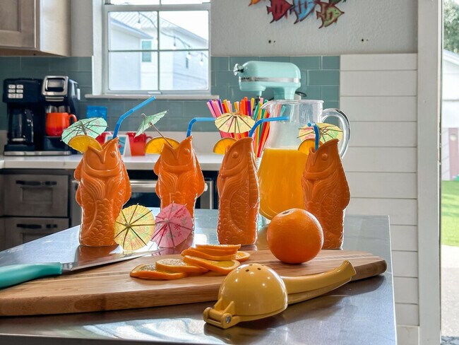 Building Photo - 94 Cobia St