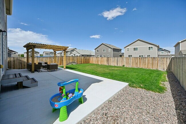 Building Photo - 6437 Vedder Dr