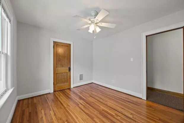 BEDROOM 3 - 293 Olentangy St
