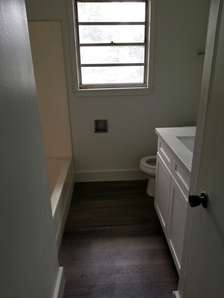 Bathroom #1 - 1009 West St