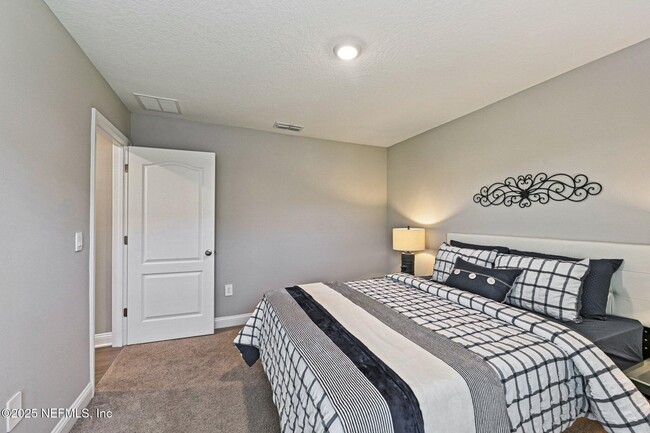 Building Photo - 3034 Oak Stream Dr