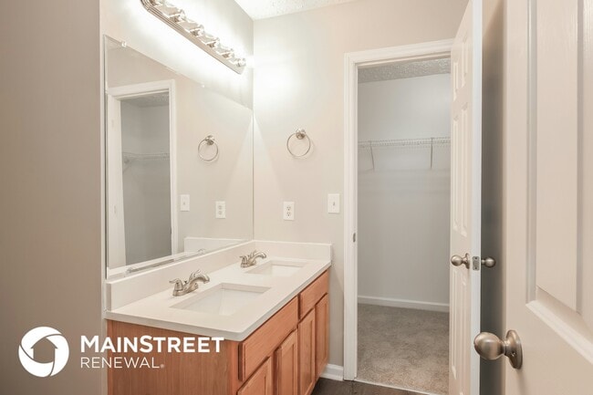 Building Photo - 7025 Jeffreys Creek Ln