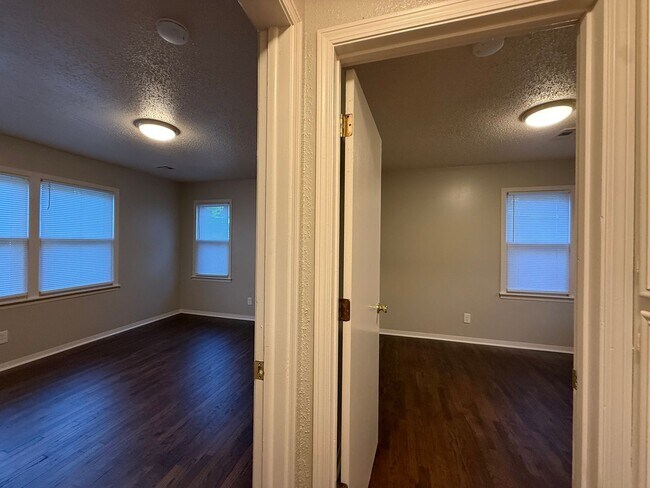 Building Photo - 4509 S Handley Ave