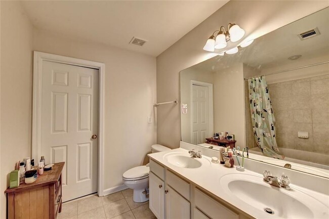 Building Photo - 3601 Postwaite Cir NW