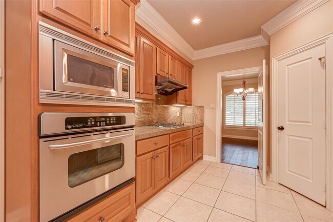 Building Photo - 14426 Summerleaf Ln