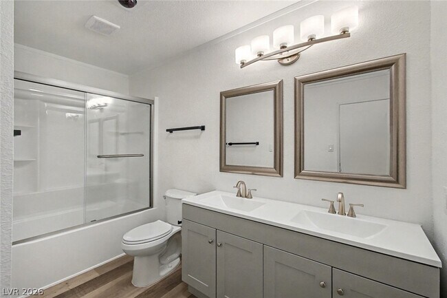 Building Photo - 1319 S Lindell Rd