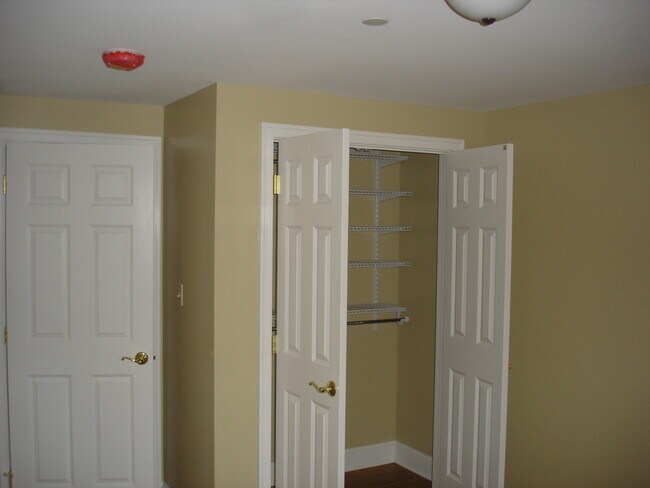 Building Photo - 4Plex - 1104