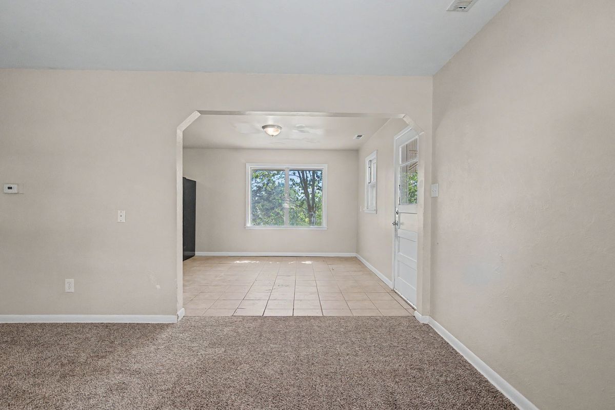 Building Photo - 1121 Cooper Ave
