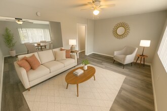 Building Photo - Cozy 2BD/1BA Available for Rent! (Upstairs)