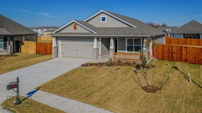 Building Photo - Move In Specials! Elevated Living in Owasso