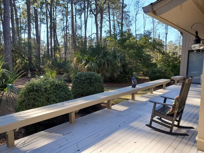 Building Photo - 6 Club Course Ln