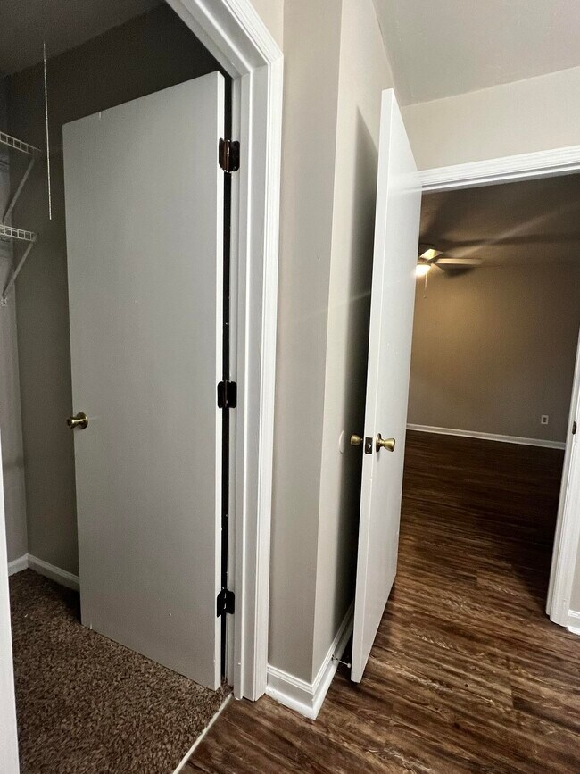 Building Photo - 2968 Woodrich Dr