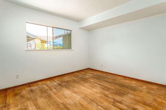 Building Photo - 6352 Clyde Ave