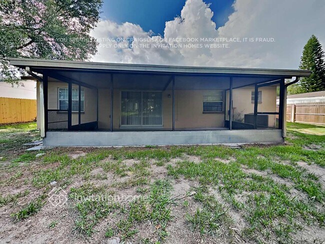 Building Photo - 419 Forest Oak Dr