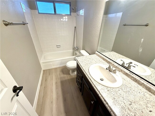 Building Photo - 6990 Paddington Way