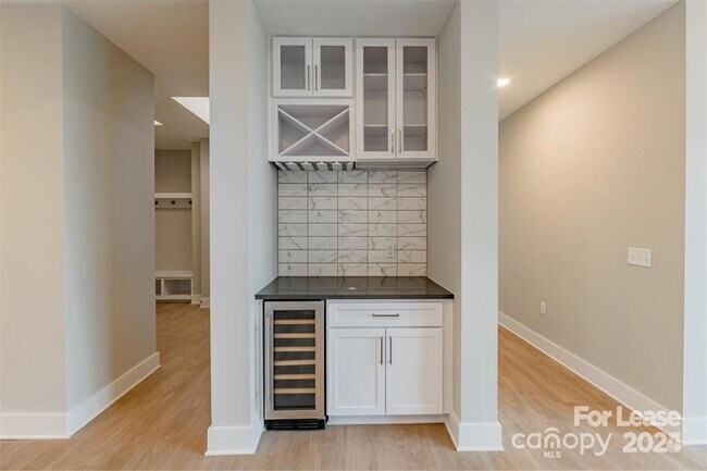 Building Photo - 13230 Ballantyne Corporate Pl