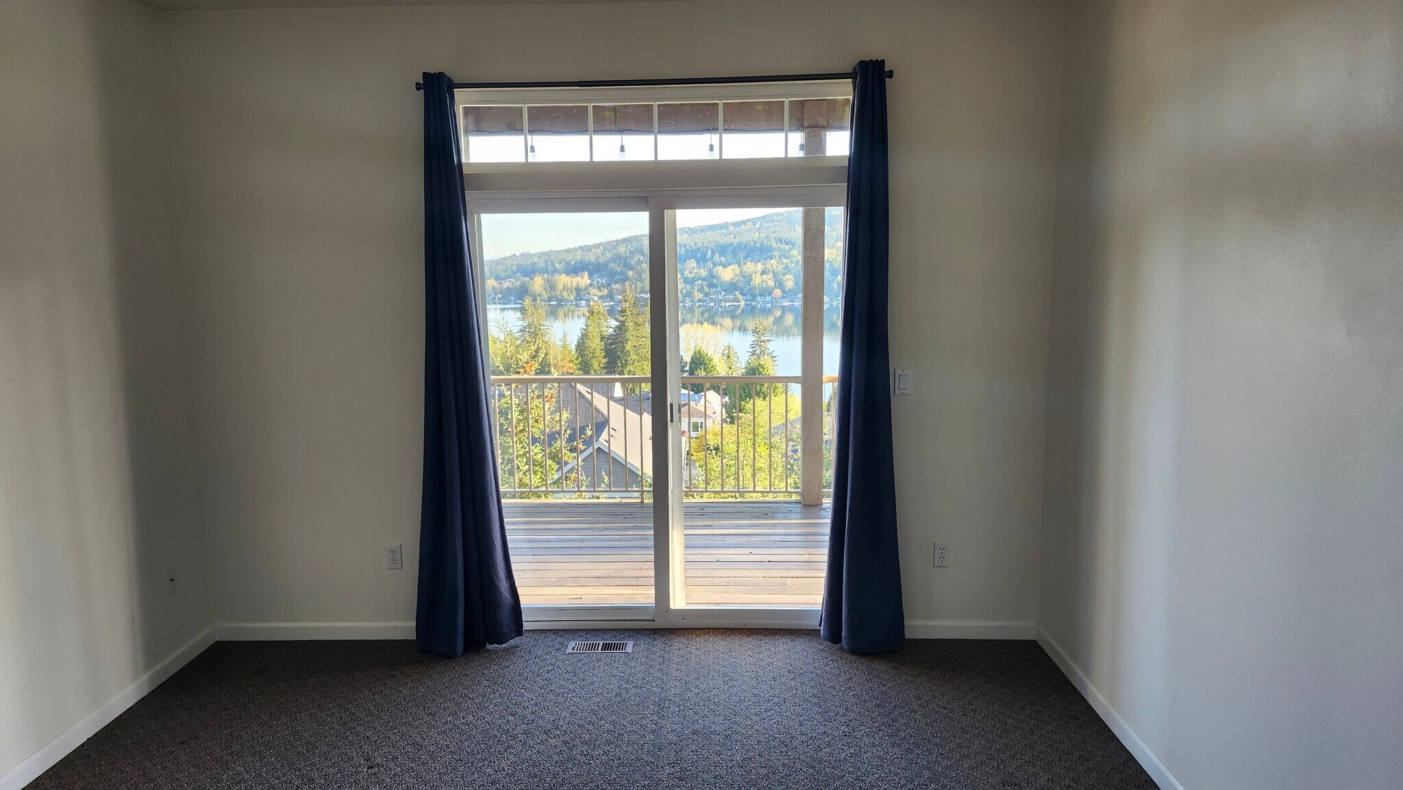 Building Photo - 4927 Coronado Ln