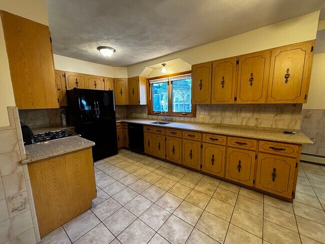 Building Photo - 198 Washington St