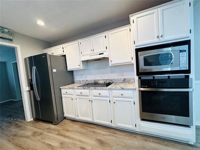 Building Photo - Beautiful 3 bed 2 bath in Union Schools