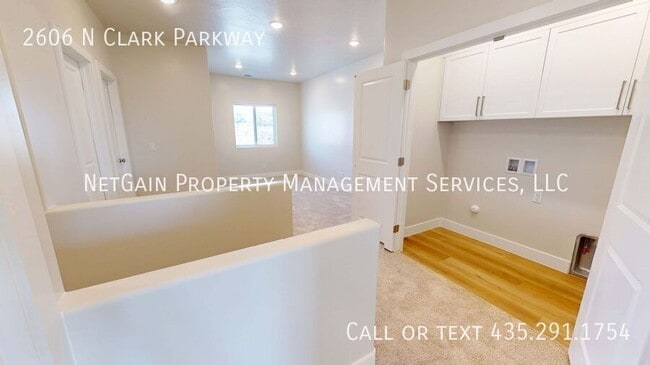 Building Photo - 2606 N Clark Pkwy