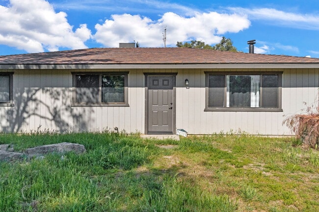 Building Photo - 31331 Auberry Rd