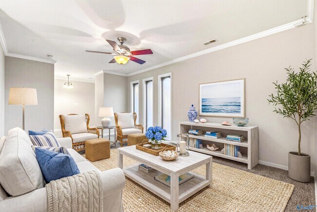 Building Photo - 2008 Burlingame Dr SE