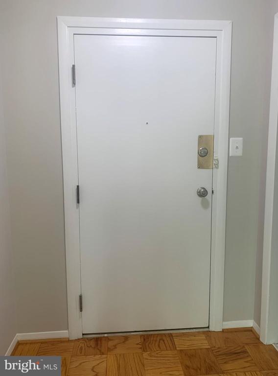 Building Photo - 5353 Columbia Pike